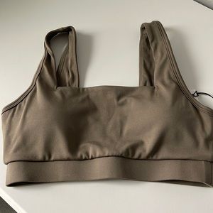 Paragon fitwear sports bra size small